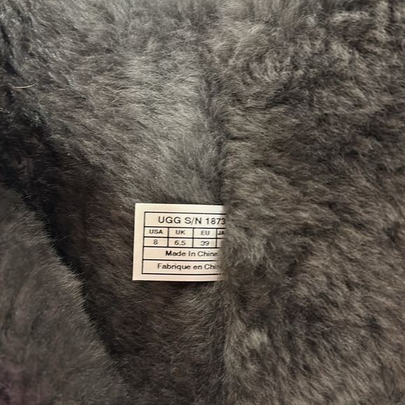 Ugg Bailey button triple boot size 8 - Picture 8 of 10